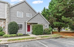 56 CONSTITUTION COURT, CHESTERBROOK, PA 19087