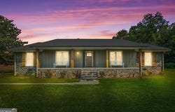 8272 Old Zebulon Road, Molena, GA 30258