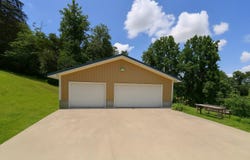 1705 ROUND MT Road, Irvine, KY 40336
