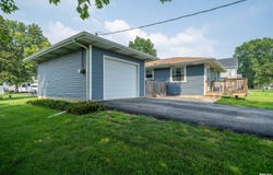 304 E OAKLEY Street, Glasford, IL 61533