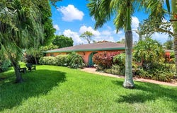 2822 NE Yorkshire Lane, Jensen Beach, FL 34957