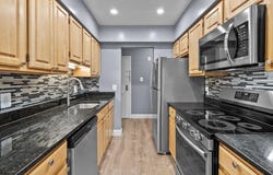 11613 STONEVIEW Square, RESTON, VA 20191