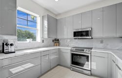 1033 NE 17th Way, Fort Lauderdale, FL 33304