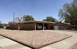 2640 Desert Drive, Las Cruces, NM 88001