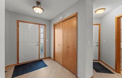 2187 Cleveland Way S, Cambridge, MN 55008