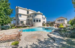 1 Island View Way, Sea Bright, NJ 07760