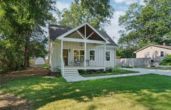 1036 Dell Avenue SE, Smyrna, GA 30080