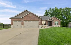 540 Glendale Drive, Troy, IL 62294