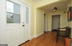 8272 E. MAIN #2 B, MARSHALL, VA 20115