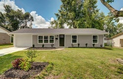 116 E Hadley Street, Aurora, MO 65605