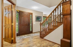 4711 White Oak Court, Eagan, MN 55122