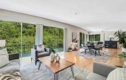 1220 Country Club Drive, Burbank, CA 91501