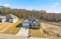 504 Madeleine, Austin, AR 72007-0000