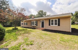 7821 SKYLINE DRIVE, HARRISBURG, PA 17112
