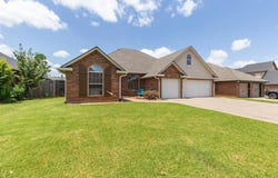 1109 N Charlotte Terrace, Mustang, OK 73064