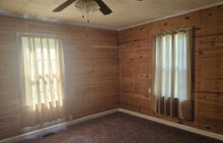 210 S Valley St, Rector, AR 72461