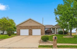 400 Mockingbird Lane, Waterloo, IL 62298
