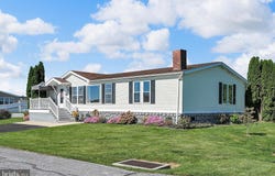 1300 E KERCHER Avenue, MYERSTOWN, PA 17067