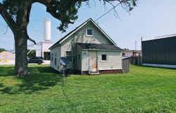 305 E Goss Street, Kentland, IN 47951