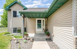 509 8th Avenue SE, Isanti, MN 55040
