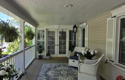 300 W High Street, Milford, PA 18337