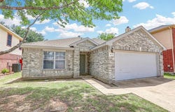 914 Gillon Drive, Arlington, TX 76001