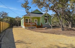 656 Skyline Dr, Bandera, TX 78003