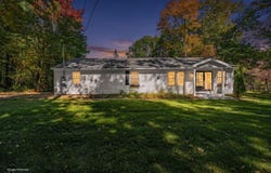 541 Camden Road, Hope, ME 04847