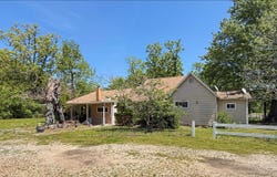 4187 E State Highway Cc, Fair Grove, MO 65648