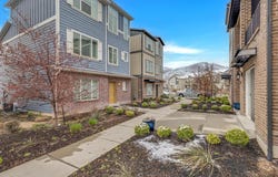 18 S RIO GRAND, Farmington, UT 84025