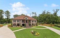 408 W CHASE Court, Mandeville, LA 70448