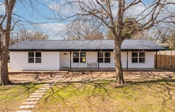 313 S Ash Street, White Oak, TX 75693
