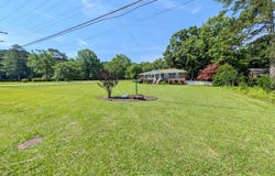 2212 Cambridge Ave E, Greenwood, SC 29646