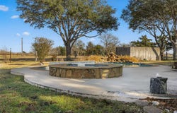 2346 Bruno RD, Schulenburg, TX 78956