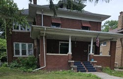 1008 Cedar Street, Galesburg, IL 61401