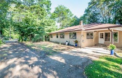 888 Highway 36 W, Roseville, MN 55113