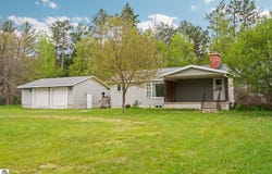 2631 Sparling Road, Kingsley, MI 49649