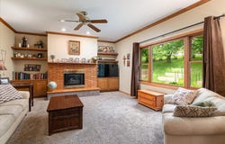 421 August Hills Dr, La Crescent, MN 55947