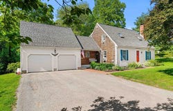102 Elm St, Newbury, MA 01922