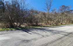 2060 Peters Creek Rd, Jefferson Hills, PA 15025