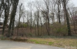 Gate Drive, Thomasville, NC 27360