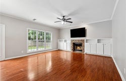 1093 Forest View Lane SW, Lilburn, GA 30047