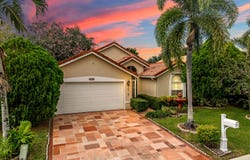 2705 Pointe Circle, Greenacres, FL 33413