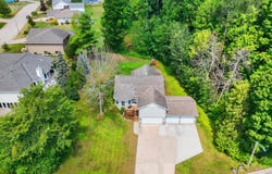 1006 STARLIGHT Drive, FRANCIS CREEK, WI 54214