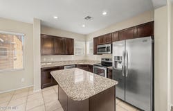 1947 N 77TH Glen, Phoenix, AZ 85035