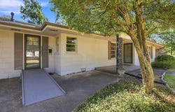 920 Park Avenue, Bonham, TX 75418