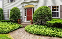 12 Longwood Drive, Bethlehem, NY 12054