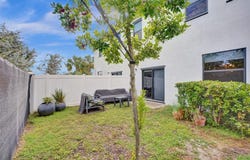 20313 NW 4th Ct, Miami, FL 33169