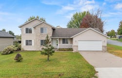 400 Durango Drive, Roberts, WI 54023