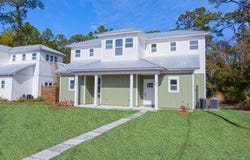 195 14th St, Apalachicola, FL 32320
